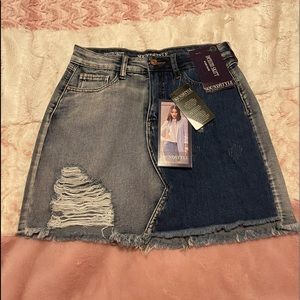 WITH TAGS Sound Style Denim Skirt Size 8